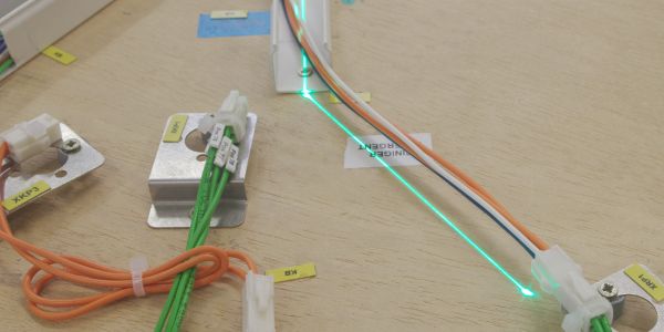 Laser projection in wire harness production